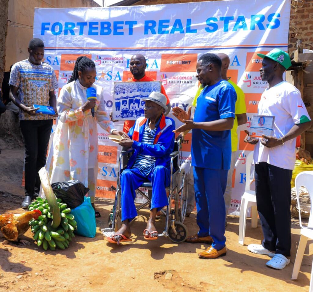Fortebet Actual Stars presents a Lifetime Achievement Award to 1978 AFCON star.